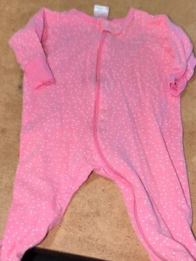 ❤️‍🔥10/$10❤️‍🔥 Baby Girls Onesies Pink Polka Dot Footie Sleeper Size 0-3M